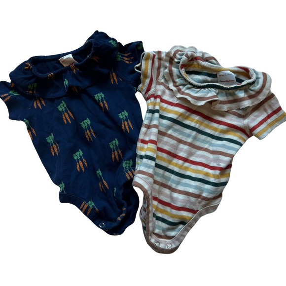 Hanna Andersson Ruffle Onesies Size 3-6 Month - Picture 1 of 8